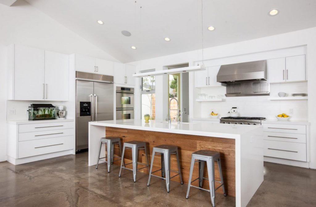 Residential quartz countertops in Los Angeles